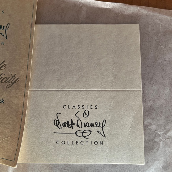 Disney Cinderella’s  Sewing Book w/ COA - Picture 3 of 5